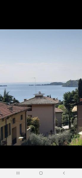 VALLE FIORITA 42 - Lake view Studio Gardone Riviera